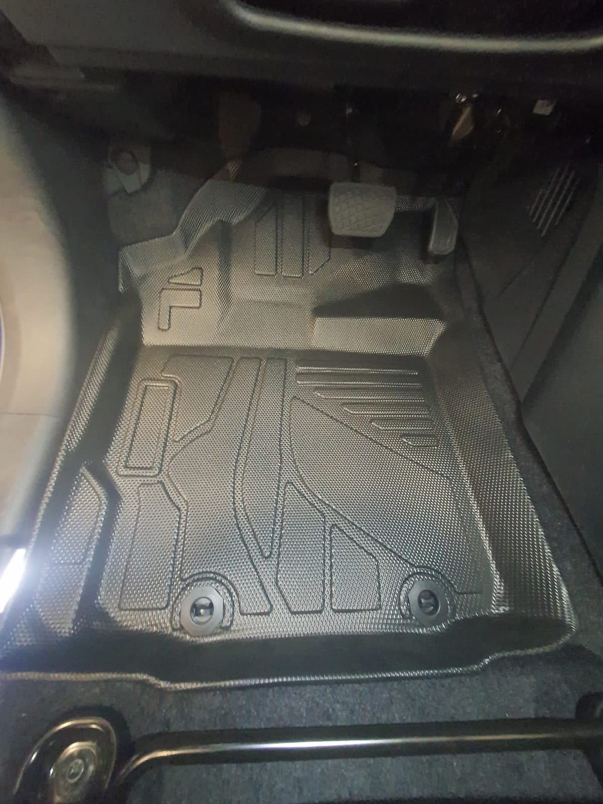 Tapete 3D Toyota Yaris Cross — foto 3