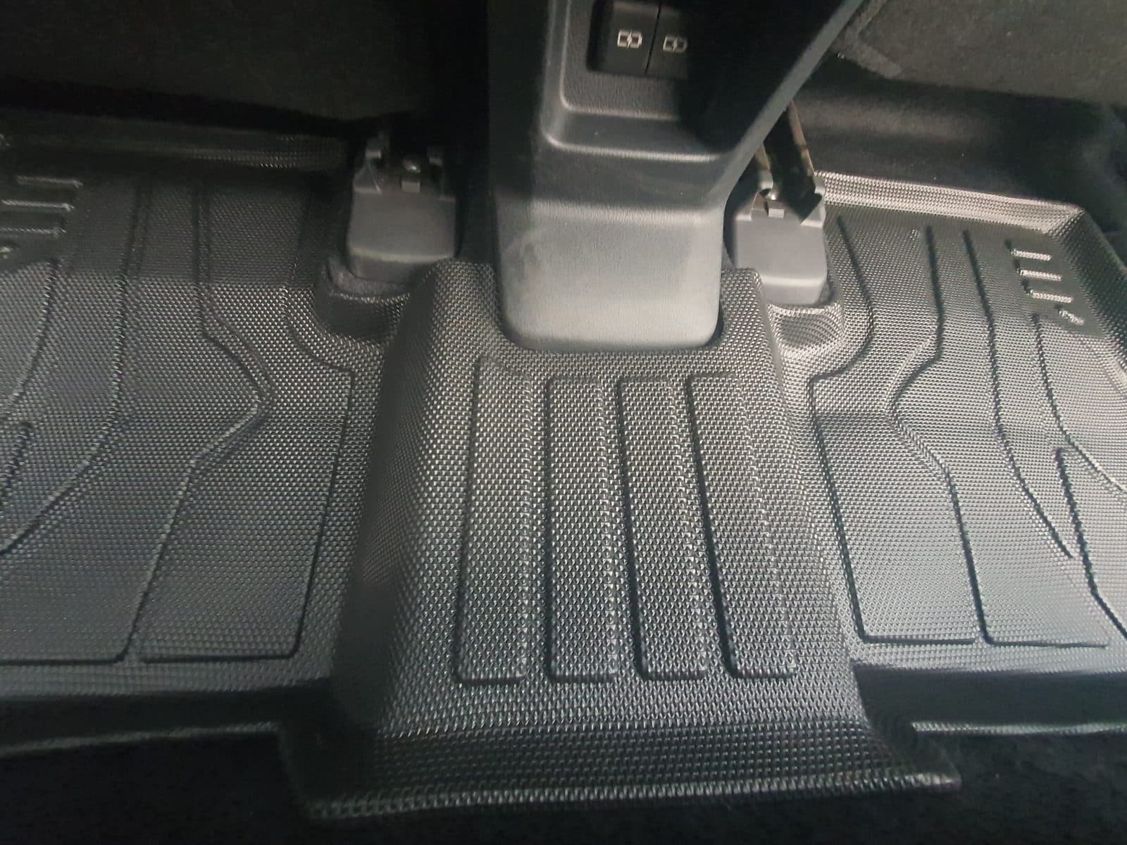 Tapete 3D Toyota Yaris Cross — foto 6
